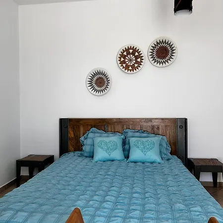 Mare Monte 1 Apartment Parasporos